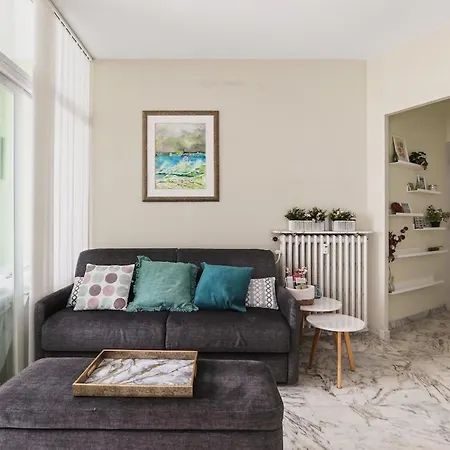 Cozy 1br Flat With Balcony - 5 Min To Tram Station Lejlighed